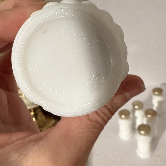 Lot‎ of 11 Milk Glass Spice Jars Twisted Rope Border Design-Apothecary-Vtg-Japan